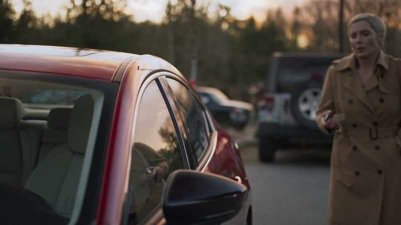 (car beeps)