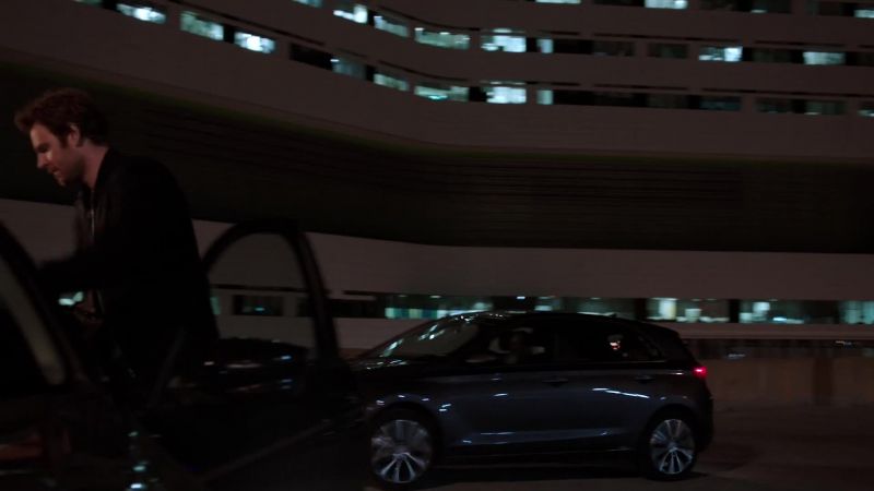 [car beeps]
