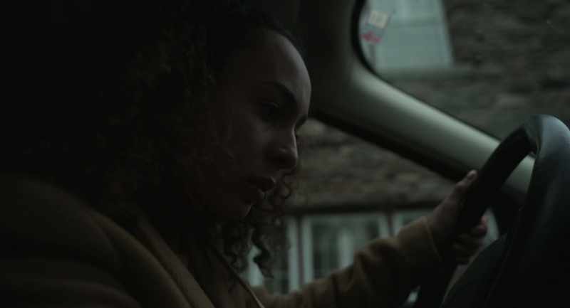 (car chimes)