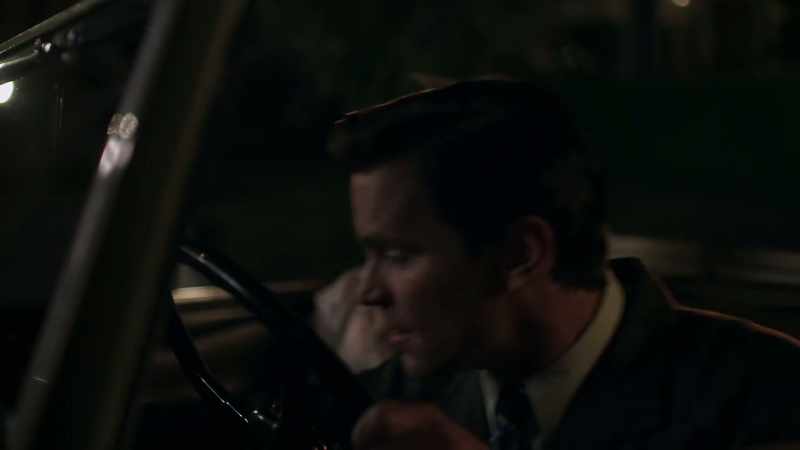 (car engine idling)