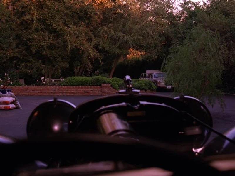 [CAR HORN HONKING]
