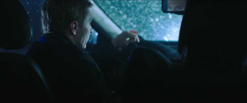 (car rumbling)