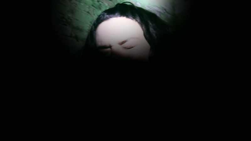 (Carly) She went to find Ali. -(indistinct chatter)