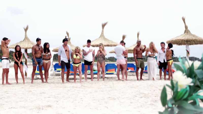 CAROLINE: Rachel and Rykard, Zara and Dan