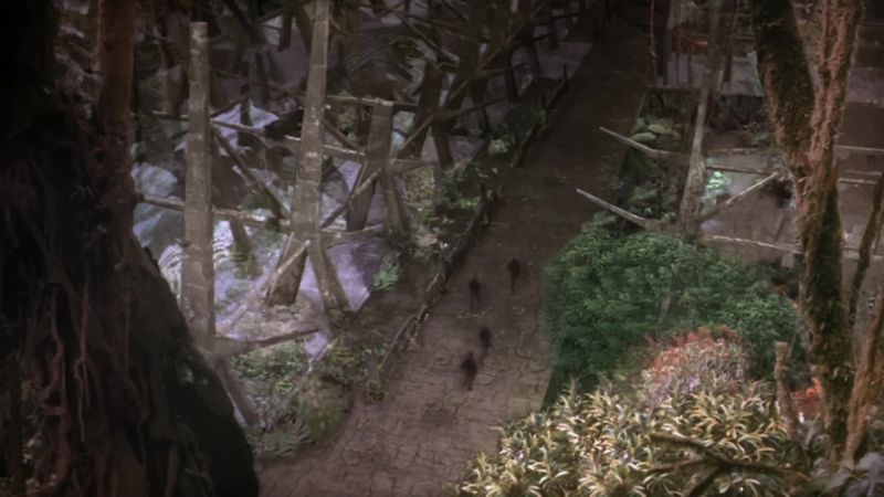 (Carter) Looks like it was once an advanced civilisation, sir