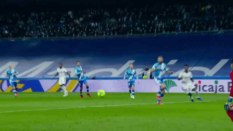 Casemiro, watch out for that ball