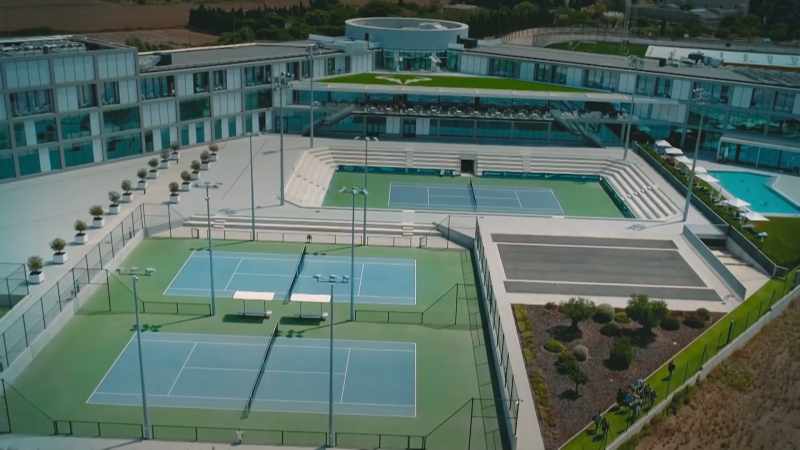 [Casper] I joined the Rafa Nadal Academy in 2018