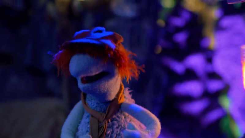'Cause every time That the lights start dimming