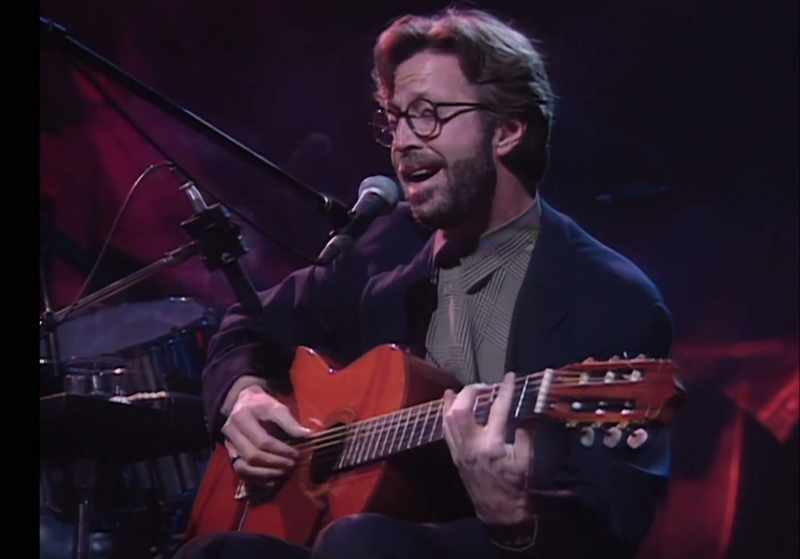 �� Cause I'm a lonely stranger here ♪