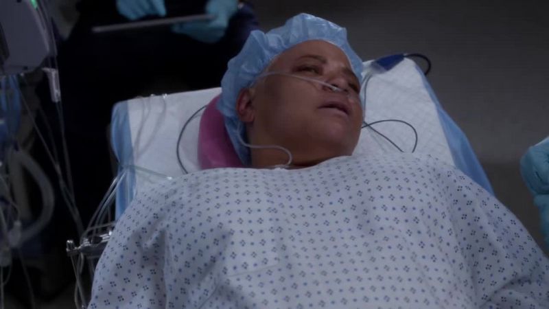 Cece, what's going on? - Her pressure keeps dropping