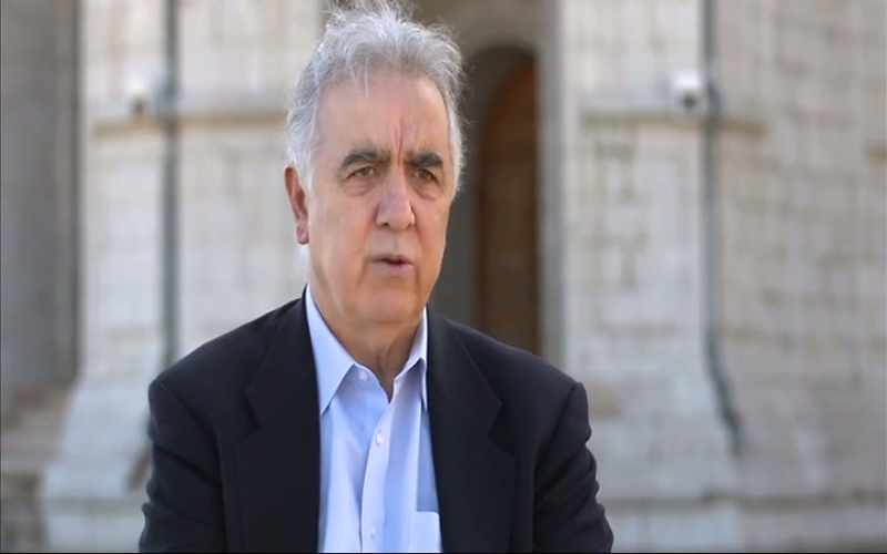 Ceea ce înseamnă că posezi intelect, dar nu ai inteligenţă