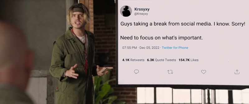 Celebrities announcing they're taking a break from social media