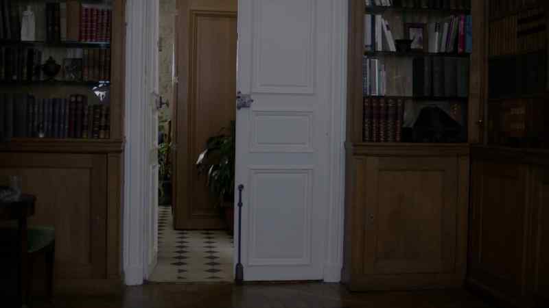 [Celia speaking French]