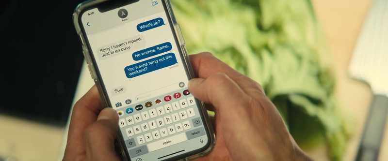 [cell phone dings] - [Aaron] Sure