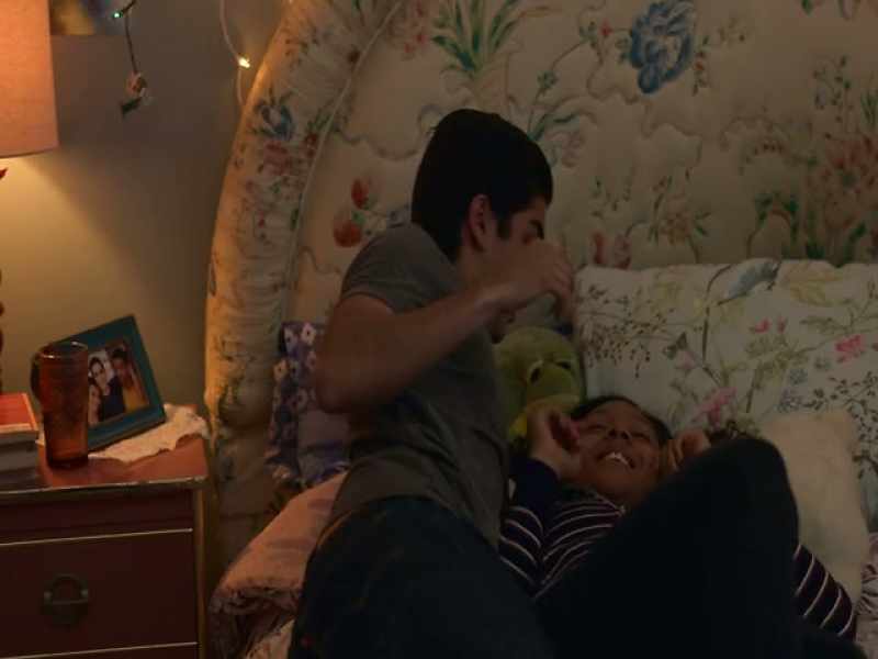 Cesar, enough! I hate tickling. - I'm sorry. I had to leave that room