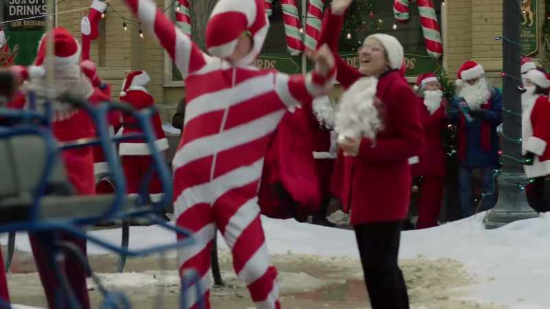 [chanting] Santa Summit! - Santa Summit!