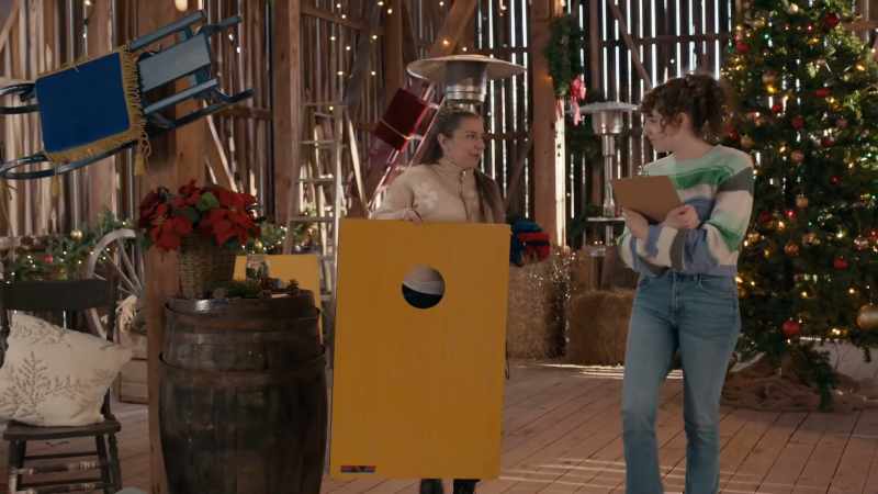 Check it out! I snagged the last cornhole set