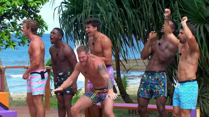 [CHEERING AND APPLAUSE] >> Announcer: FOR THE THIRD