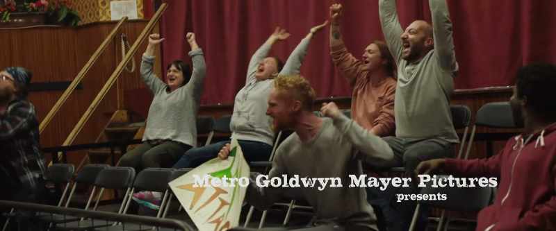 (CHEERING)