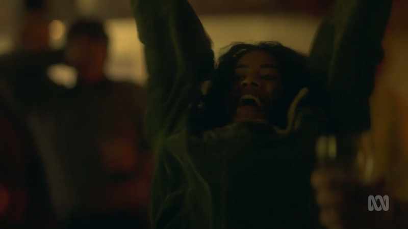(CHEERING)