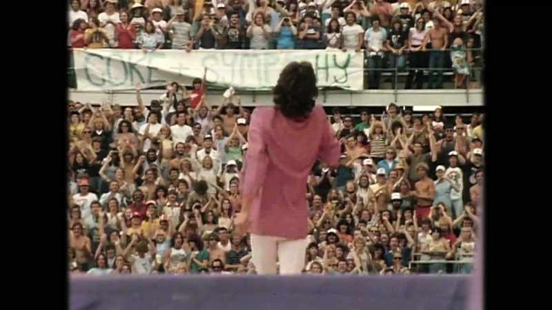 (CHEERING)