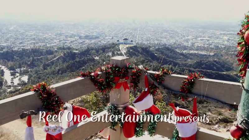(cheery Christmas music)