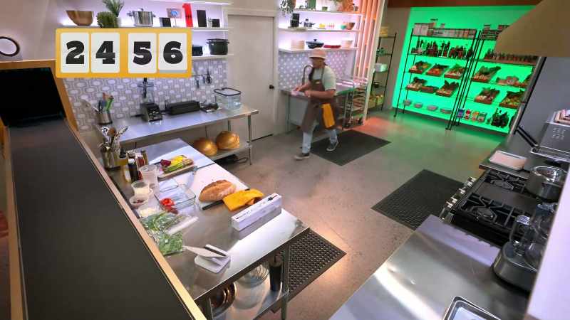 CHEFFY (on speaker): Chefs, 25 minutes remain