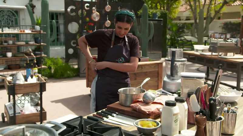 Chefs, you have five minutes left on the clock, five minutes