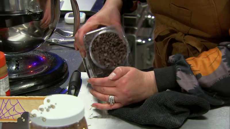 [Cheryl] And I'm making a peanut butter cookie