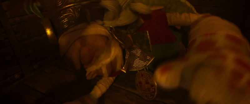 [chicken squeaks]