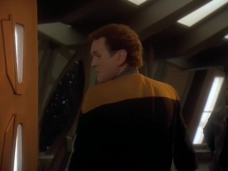 Chief O'Brien. - What is it, Quark?