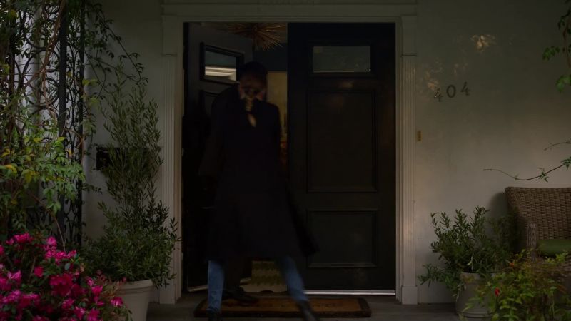 [Chloe] Who leaves their door open in LA?