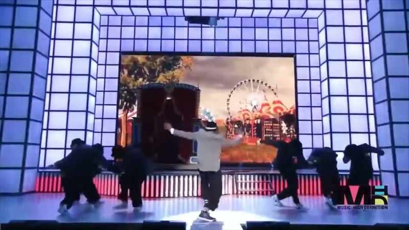 Chris Brown had this amazing performance bounding