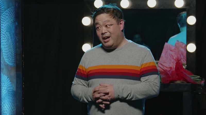 (Chris chuckles) (audience laughing)