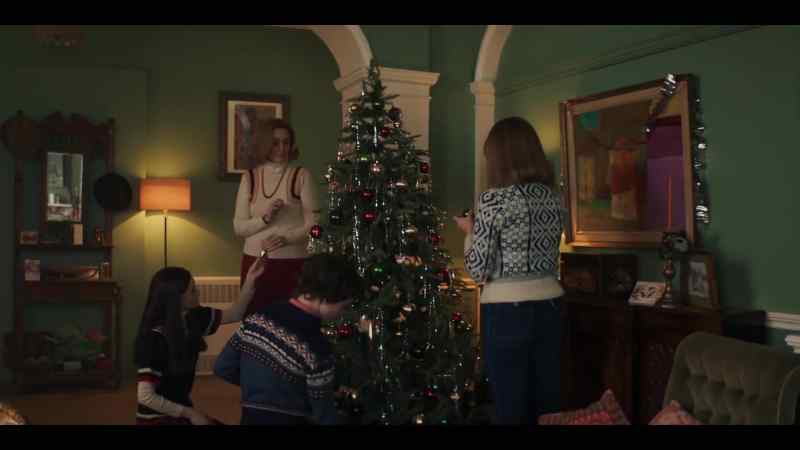 CHRISTMAS CAROLS PLAY
