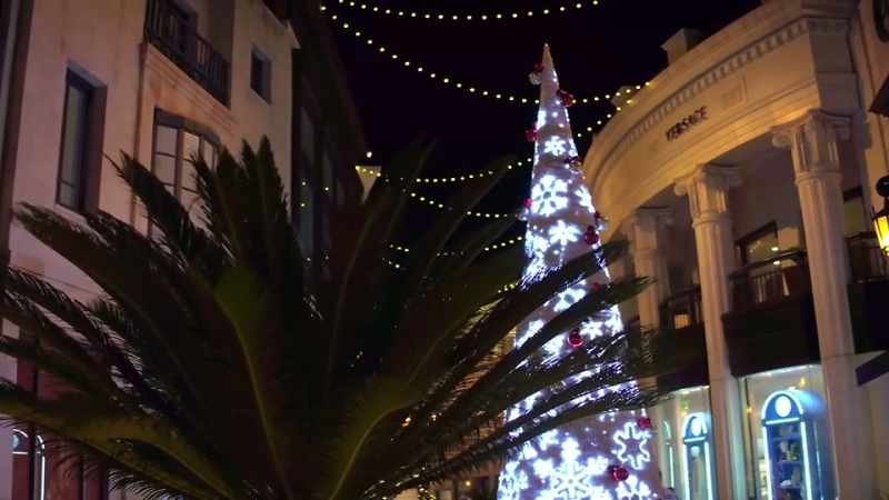 [Christmas music]