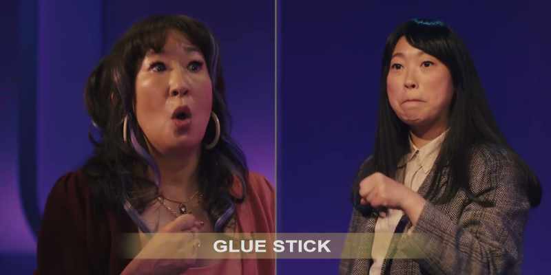 [chuckles] Glue stick! Glue stick! - [bell dinging]