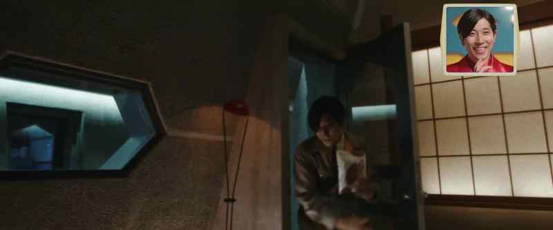 [chuckles] Oooh! This is where he sends me out for coffee! [chuckles]