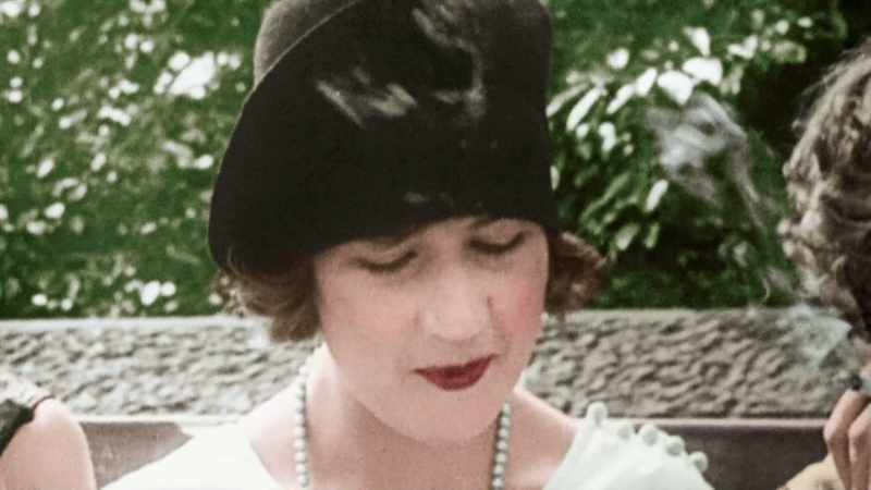 CIGARETTES BECOME A SYMBOL OF LIBERATION