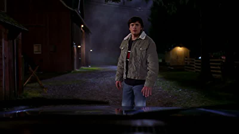 Clark! - Are you okay? - What's the matter? - Where's mom? - I don't know. - Somebody's trying to kill you