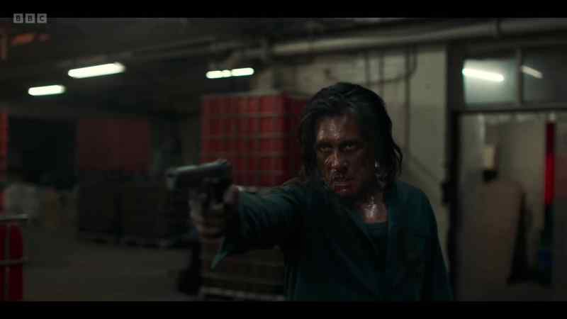CLATTERING, GUNSHOT