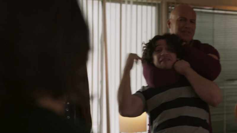 Claudia, come! - Larry's teaching us