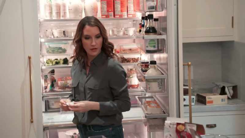 Clea, how's the fridge going? -Terribly. Thank you for asking
