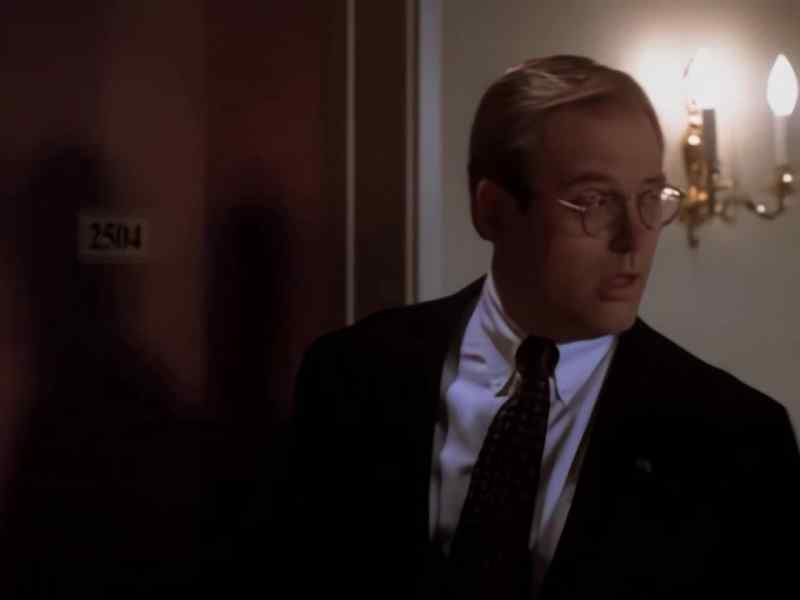Cleaners come in five minutes, Wait at the elevator