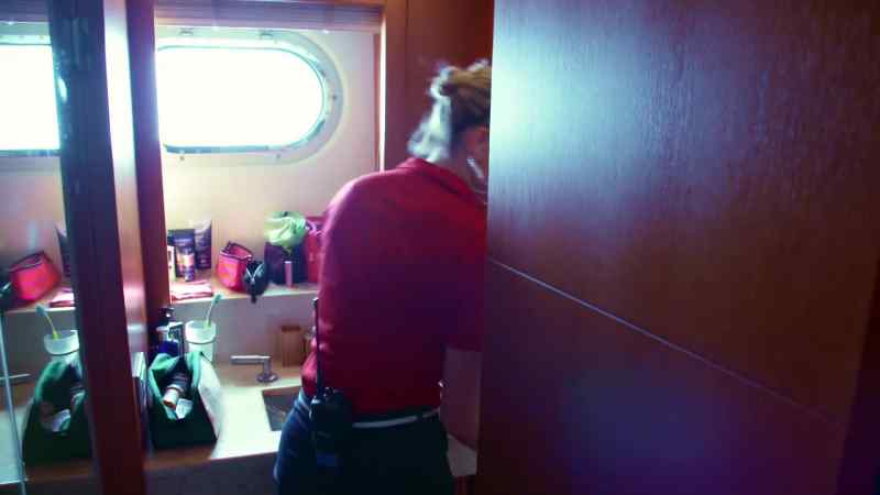 Cleaning cabins like a third stew