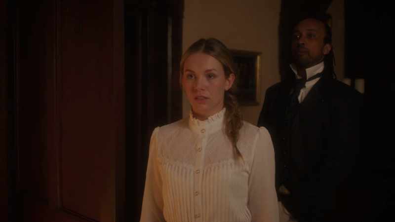[clears throat] The maid is here, Inspector