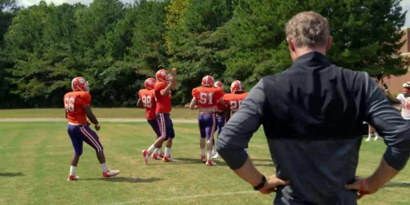 (CLEMSON PLAYERS CHEERING)