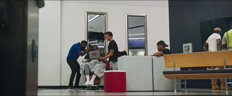 [clippers buzzing]