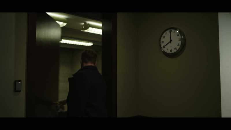 [clock clicking]