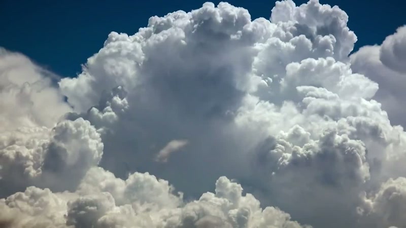'Clouds build